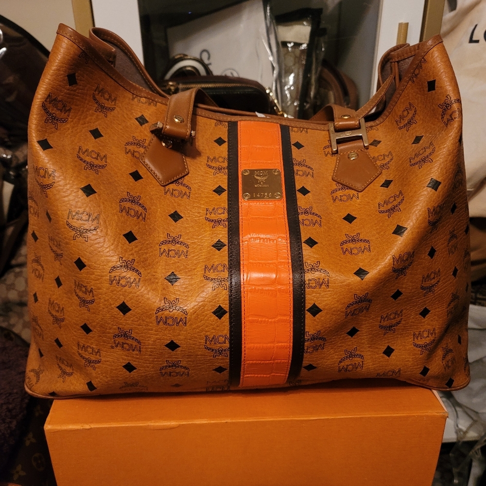 Authentic MCM large tote - Picture 10 of 12